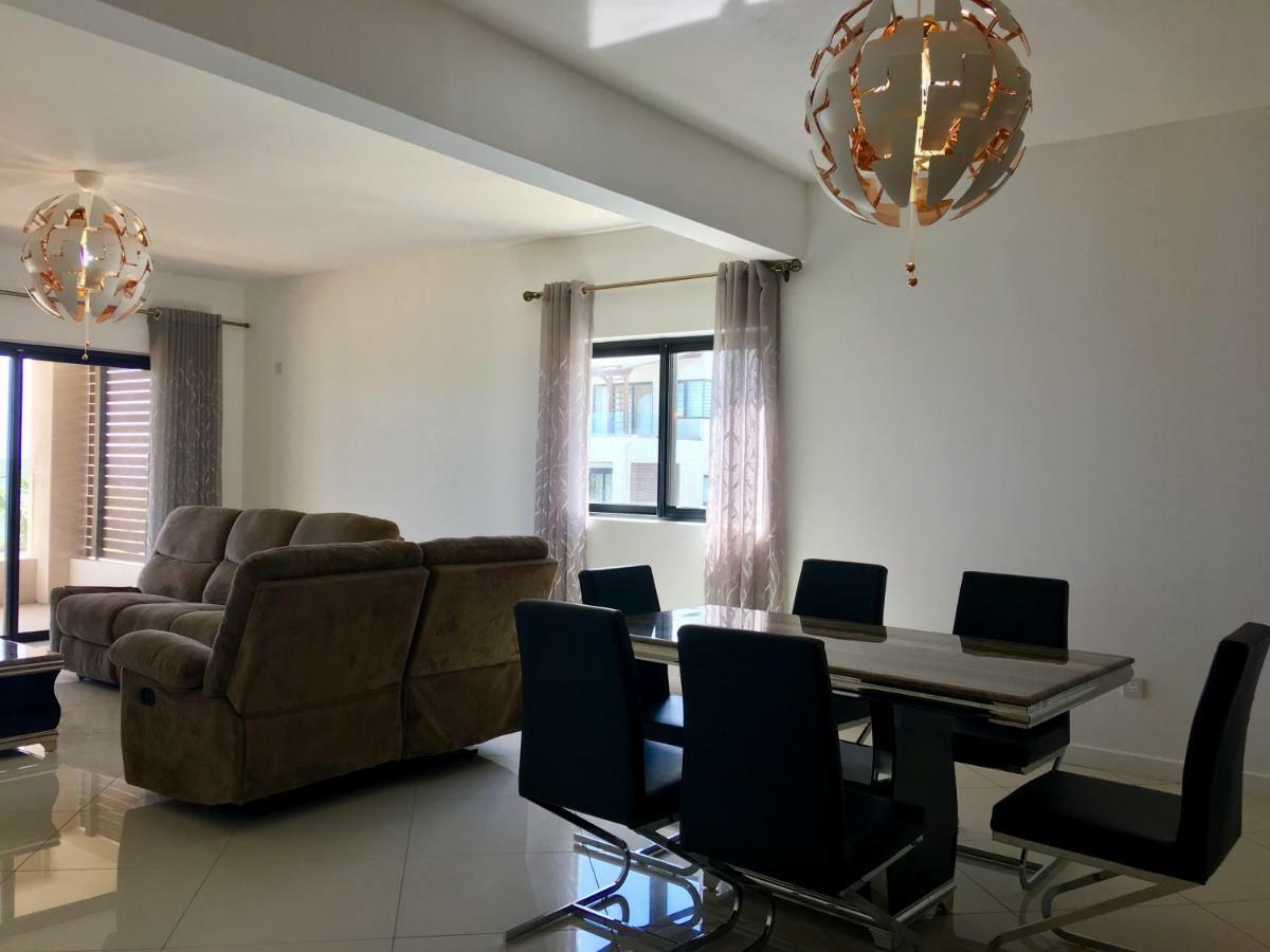 Ocean View Apartment Flic en Flac Exterior photo