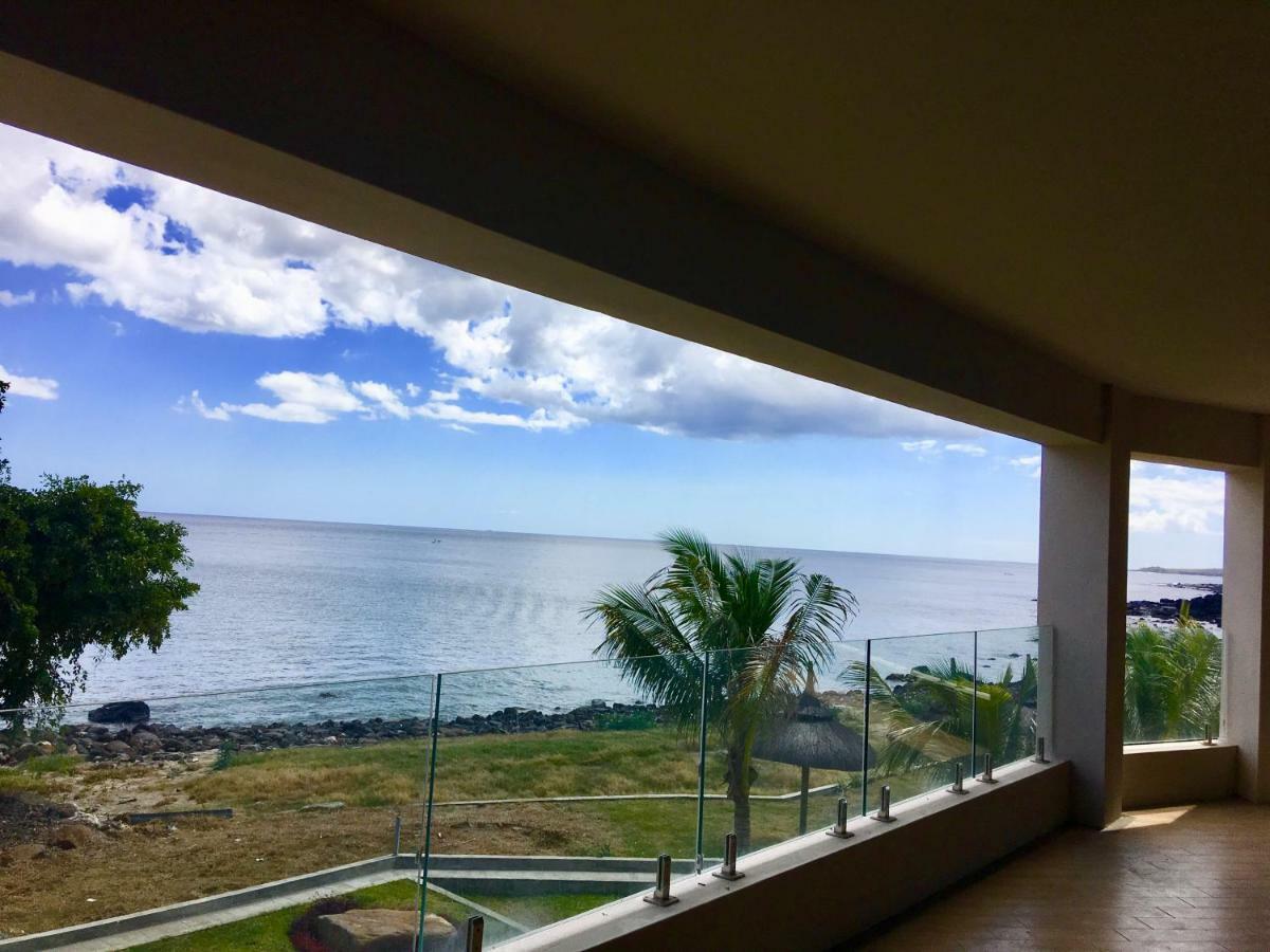 Ocean View Apartment Flic en Flac Exterior photo
